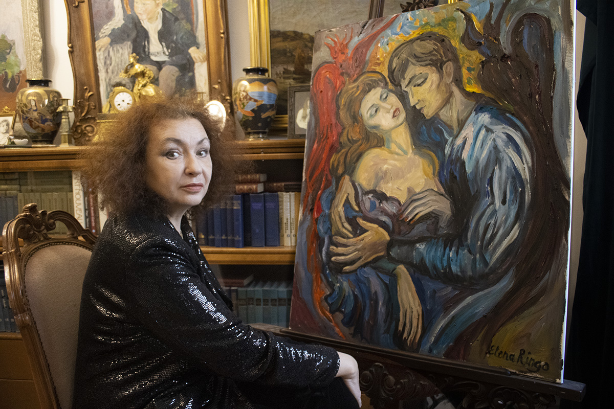 Artist Elena Ringo